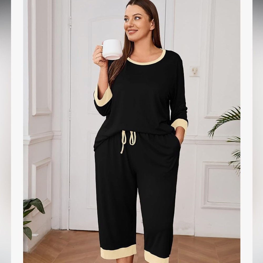Cute Black and Cream Lounge Set-NWT-2X